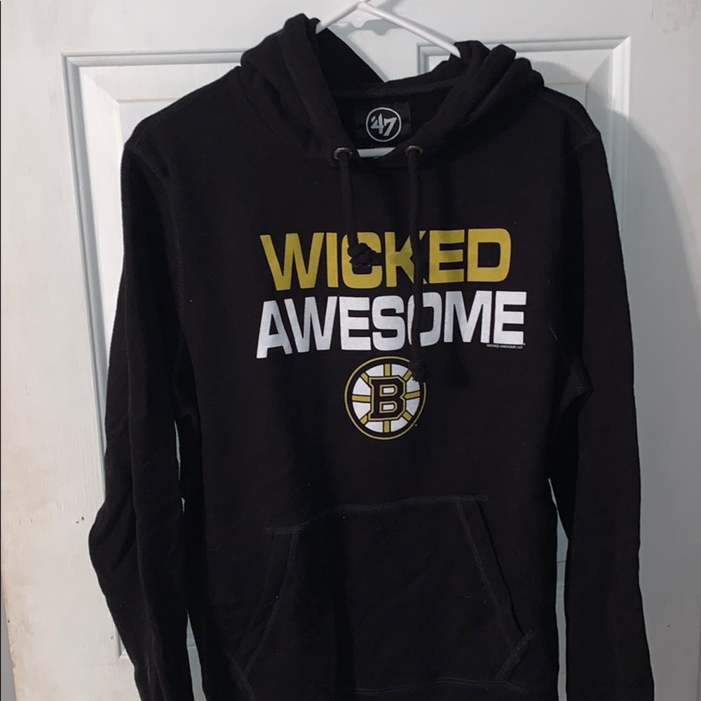 Boston Bruins sweatshirt